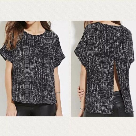 Forever 21 Contemporary Blouse Top Women's Black White Size Small - Picture 1 of 6